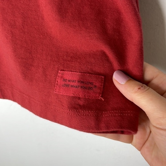 𝅺LIFE is good crusher Vneckline t-shirt - Picture 4 of 6